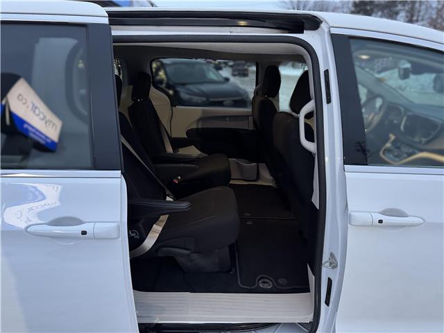 2024 Chrysler Grand Caravan SXT (Stk: 251564) in North Bay - Image 32 of 46