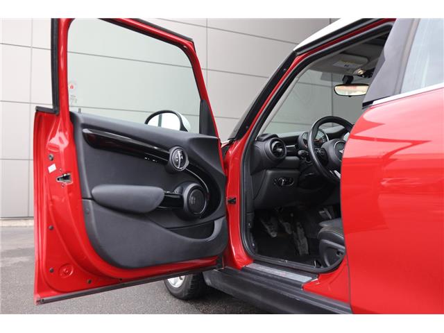 2017 MINI 5 Door Cooper S (Stk: TO64375) in London - Image 14 of 34