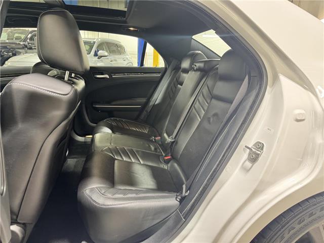 2023 Chrysler 300 C (Stk: DZ1343A) in Ottawa - Image 8 of 14