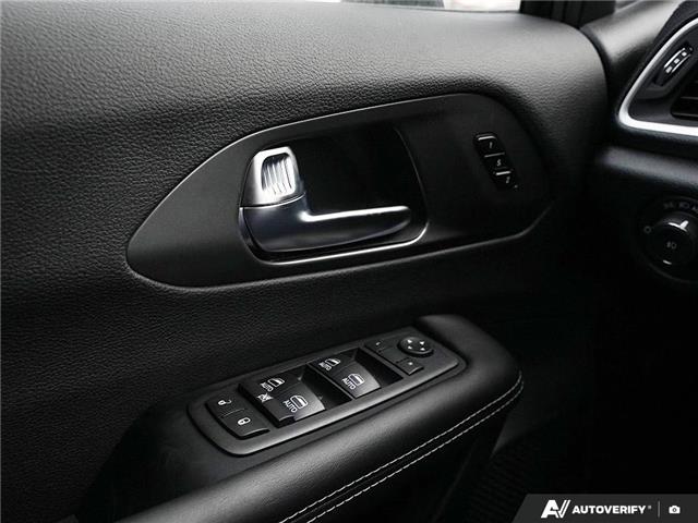 2026 Chrysler Pacifica Select (Stk: T8010) in Welland - Image 16 of 25