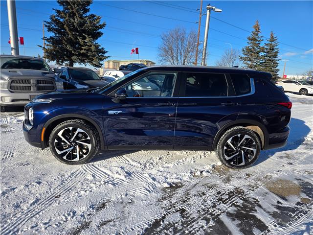 2025 Mitsubishi Outlander PHEV SEL (Stk: 8936) in Calgary - Image 4 of 24