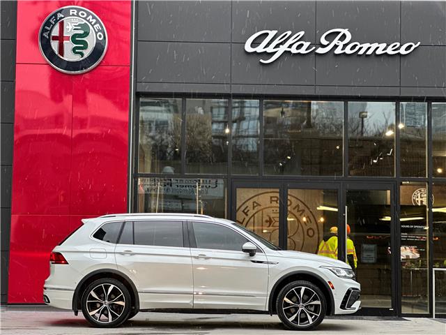 2024 Volkswagen Tiguan Highline R-Line (Stk: 433U) in Toronto - Image 2 of 21