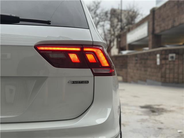 2024 Volkswagen Tiguan Highline R-Line (Stk: 433U) in Toronto - Image 9 of 21
