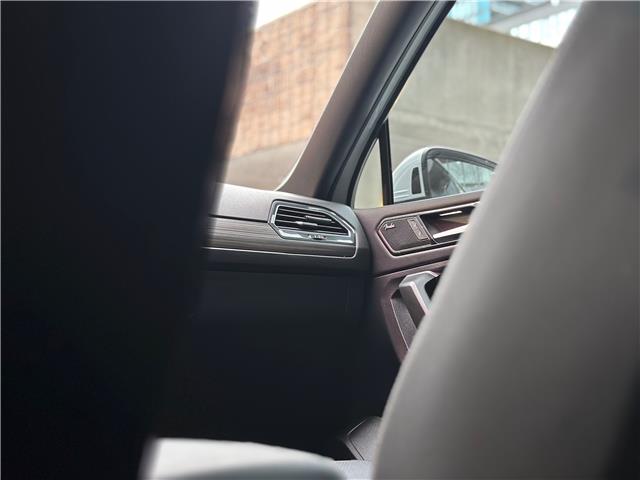 2024 Volkswagen Tiguan Highline R-Line (Stk: 433U) in Toronto - Image 10 of 21