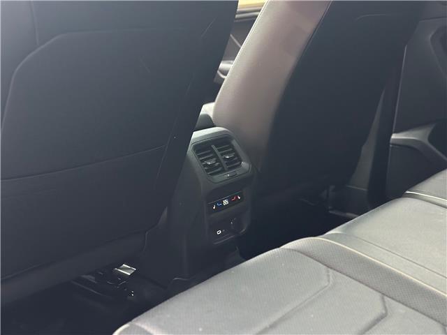 2024 Volkswagen Tiguan Highline R-Line (Stk: 433U) in Toronto - Image 13 of 21