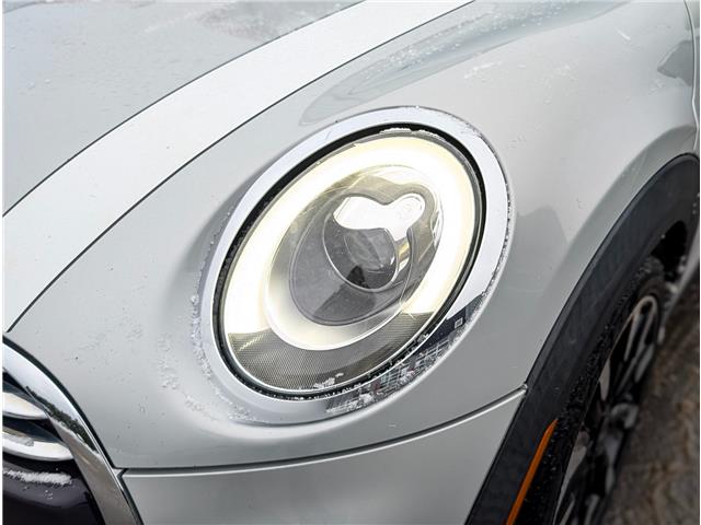 2016 MINI 5 Door Cooper (Stk: P2249) in BELLEVILLE - Image 7 of 20
