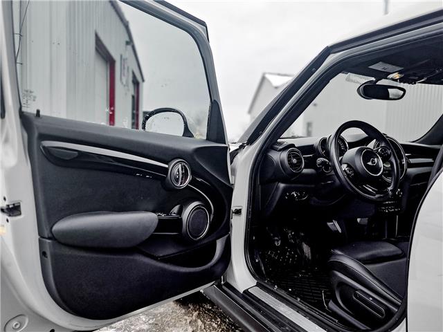 2016 MINI 5 Door Cooper (Stk: P2249) in BELLEVILLE - Image 9 of 20