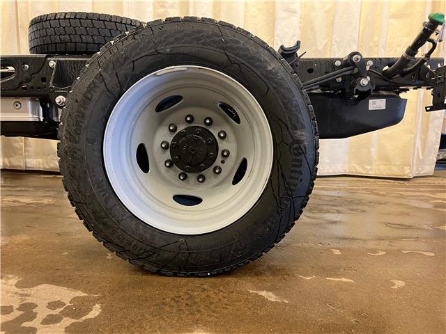 2025 Ford F-550 Chassis XLT (Stk: 25LT113) in St.Paul - Image 8 of 8