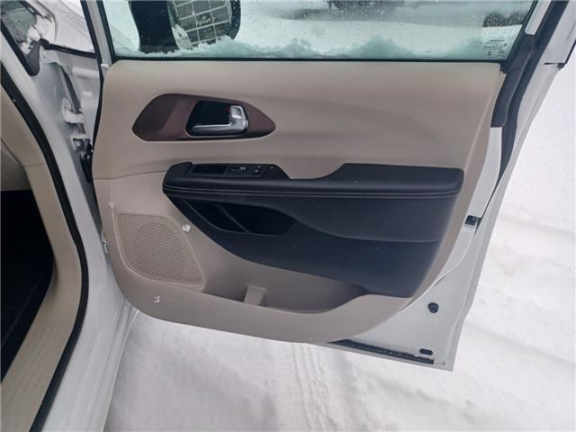 2024 Chrysler Grand Caravan SXT (Stk: 227521) in Regina - Image 25 of 28