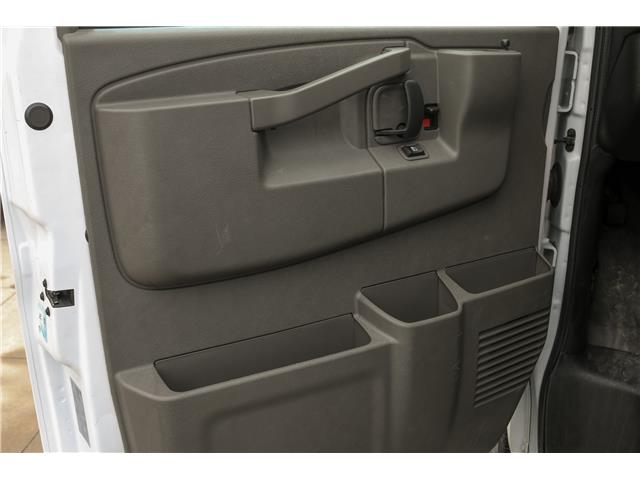 2023 GMC Savana 2500 Work Van (Stk: UT2220) in Kamloops - Image 13 of 18