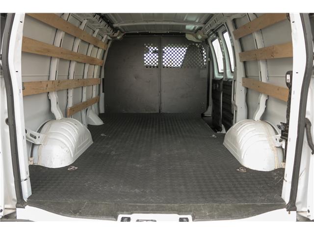 2023 GMC Savana 2500 Work Van (Stk: UT2220) in Kamloops - Image 6 of 18