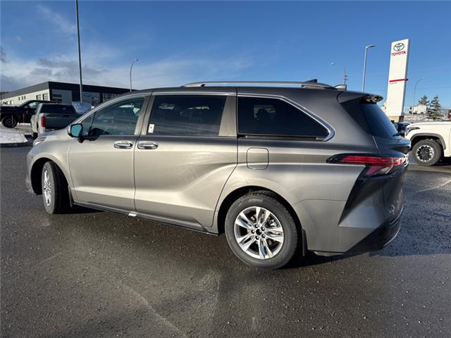 2026 Toyota Sienna Limited 7-Passenger (Stk: S231201) in Cranbrook - Image 3 of 22