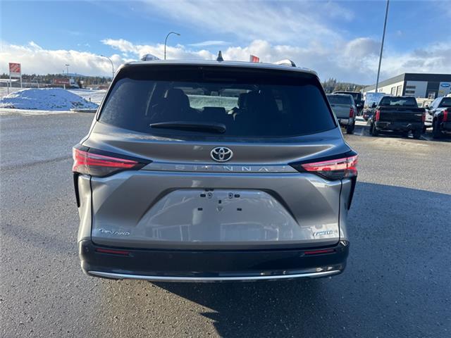 2026 Toyota Sienna Limited 7-Passenger (Stk: S231201) in Cranbrook - Image 4 of 22