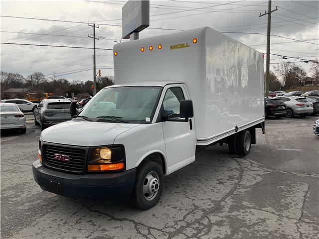 2017 GMC Savana Cutaway 3500 1WT (Stk: 251574) in Ottawa - Image 7 of 24