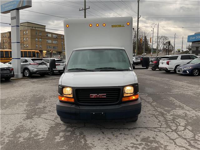 2017 GMC Savana Cutaway 3500 1WT (Stk: 251574) in Ottawa - Image 8 of 24