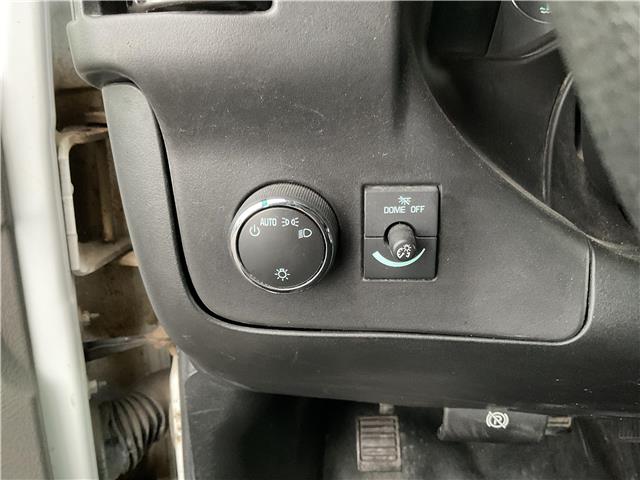 2017 GMC Savana Cutaway 3500 1WT (Stk: 251574) in Ottawa - Image 16 of 24