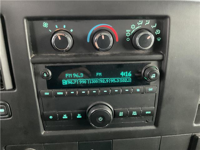 2017 GMC Savana Cutaway 3500 1WT (Stk: 251574) in Ottawa - Image 18 of 24