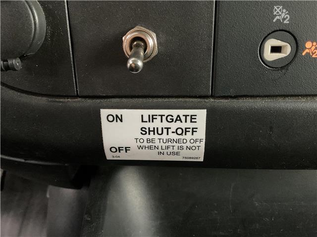 2017 GMC Savana Cutaway 3500 1WT (Stk: 251574) in Ottawa - Image 20 of 24