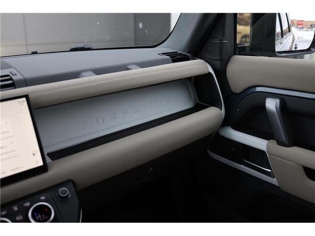 2023 Land Rover Defender X-Dynamic SE (Stk: TL18157) in London - Image 25 of 36