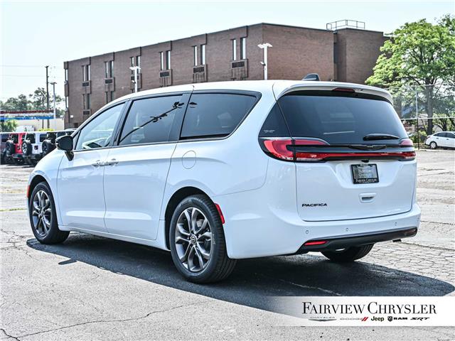2026 Chrysler Pacifica Select (Stk: TR2441) in Burlington - Image 4 of 35