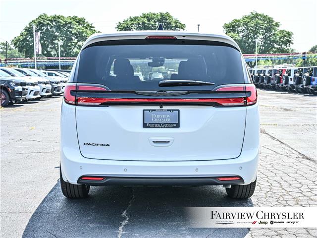 2026 Chrysler Pacifica Select (Stk: TR2441) in Burlington - Image 5 of 35