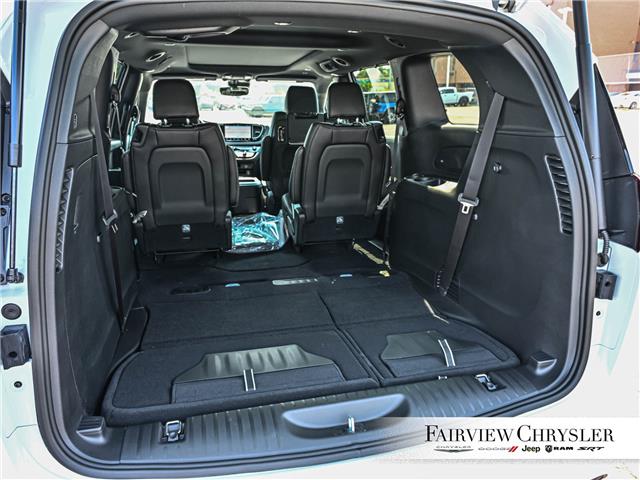 2026 Chrysler Pacifica Select (Stk: TR2441) in Burlington - Image 6 of 35