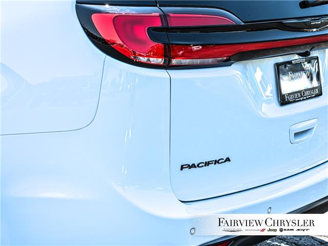 2026 Chrysler Pacifica Select (Stk: TR2441) in Burlington - Image 10 of 35