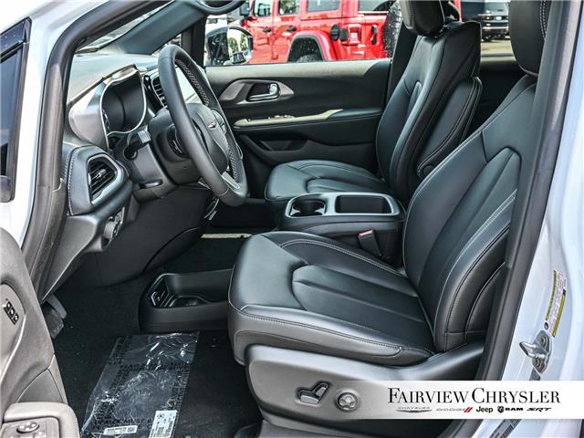 2026 Chrysler Pacifica Select (Stk: TR2441) in Burlington - Image 15 of 35