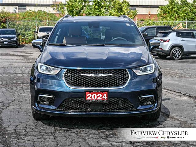 2024 Chrysler Pacifica Pinnacle (Stk: U21318) in Burlington - Image 2 of 36
