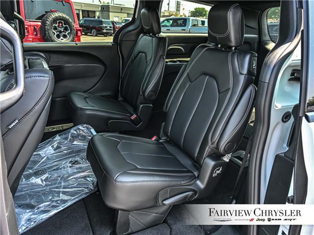 2026 Chrysler Pacifica Select (Stk: TR2441) in Burlington - Image 19 of 35
