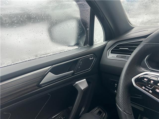 2022 Volkswagen Tiguan Highline R-Line (Stk: 13195A) in Peterborough - Image 12 of 20