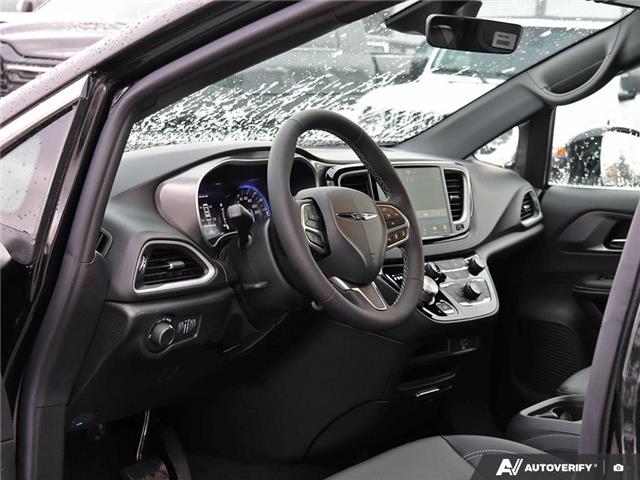 2026 Chrysler Grand Caravan SXT (Stk: T8033) in Hamilton - Image 13 of 27