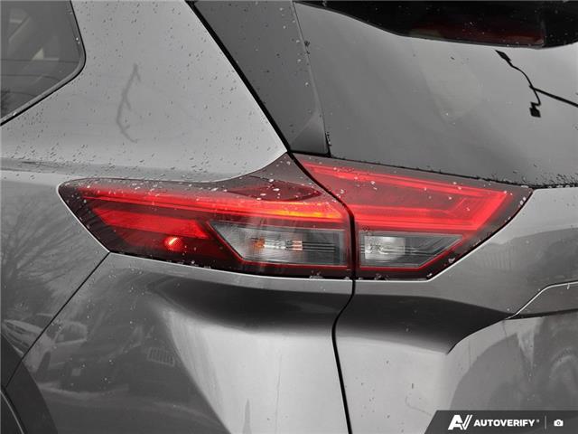 2024 Nissan Rogue SV Moonroof (Stk: 16727A) in Hamilton - Image 11 of 27