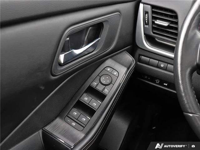 2024 Nissan Rogue SV Moonroof (Stk: 16727A) in Hamilton - Image 16 of 27