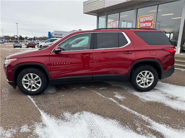 2021 Chevrolet Traverse LT Cloth (Stk: 26-082-1) in Pembroke - Image 2 of 24