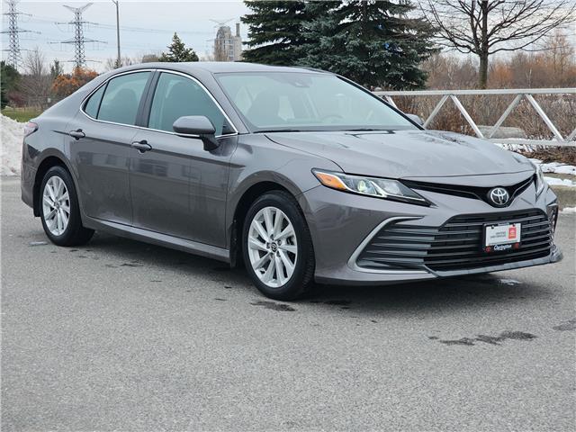 2022 Toyota Camry LE (Stk: 26051A) in Bowmanville - Image 4 of 28