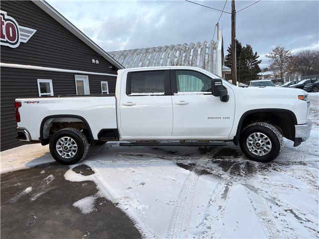 2023 Chevrolet Silverado 2500HD LT in Sussex - Image 5 of 13