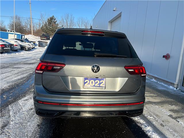 2022 Volkswagen Tiguan Comfortline R-Line Black Edition (Stk: 2494) in Peterborough - Image 4 of 22 2022 Volkswagen Tiguan Comfortline R-Line Black Edition (Stk: 2494) in Peterborough - Image 4 of 22