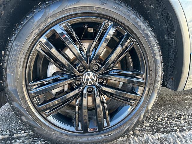 2022 Volkswagen Tiguan Comfortline R-Line Black Edition (Stk: 2494) in Peterborough - Image 6 of 22 2022 Volkswagen Tiguan Comfortline R-Line Black Edition (Stk: 2494) in Peterborough - Image 6 of 22