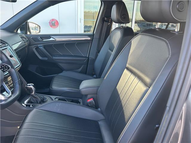 2022 Volkswagen Tiguan Comfortline R-Line Black Edition (Stk: 2494) in Peterborough - Image 10 of 22 2022 Volkswagen Tiguan Comfortline R-Line Black Edition (Stk: 2494) in Peterborough - Image 10 of 22