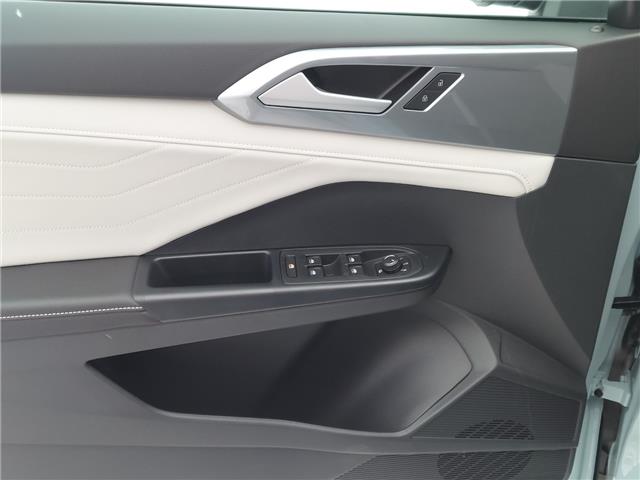 2026 Volkswagen Taos Highline (Stk: 260144) in Regina - Image 17 of 43