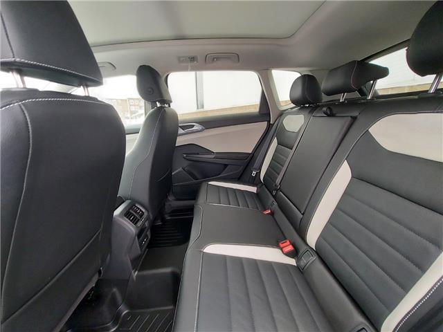 2026 Volkswagen Taos Highline (Stk: 260144) in Regina - Image 19 of 43
