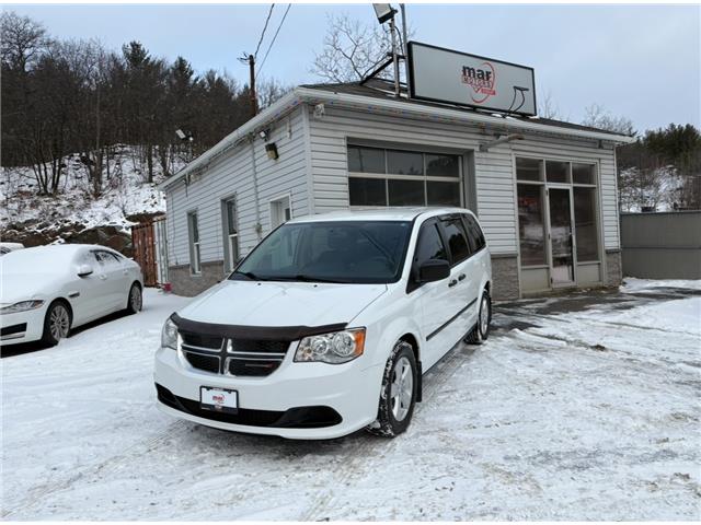 2015 Dodge Grand Caravan SE/SXT in Greater Sudbury - Image 1 of 9