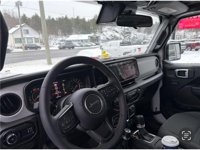 2024 Jeep Wrangler Sport (Stk: 121154) in Greater Sudbury - Image 6 of 9