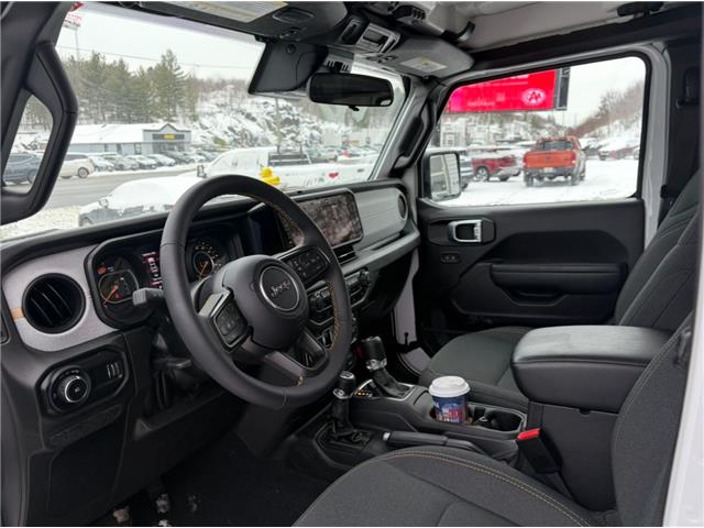2024 Jeep Wrangler Sport (Stk: 121154) in Greater Sudbury - Image 4 of 9