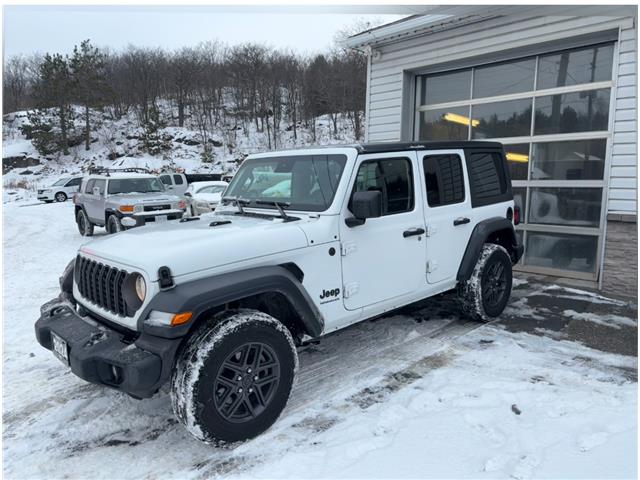 2024 Jeep Wrangler Sport (Stk: 121154) in Greater Sudbury - Image 3 of 9