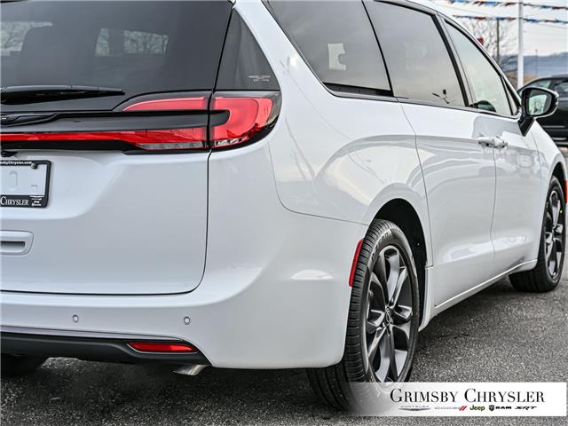 2026 Chrysler Pacifica Select (Stk: N26066) in Grimsby - Image 11 of 33