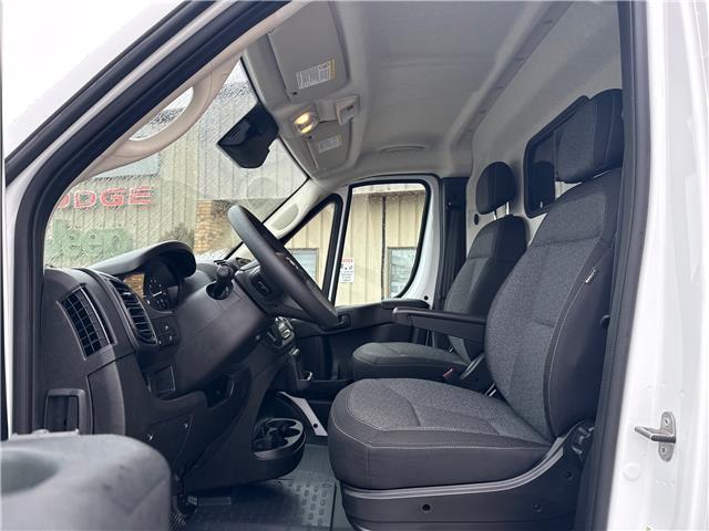 2025 RAM ProMaster 3500 High Roof (Stk: 5B106A) in Blenheim - Image 7 of 9