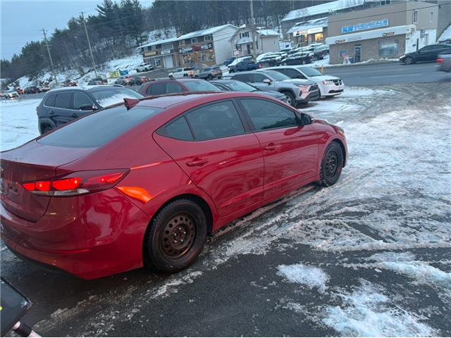 2017 Hyundai Elantra GL in Greater Sudbury - Image 7 of 8