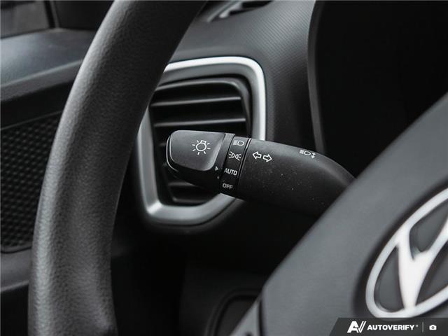 2022 Hyundai Venue Essential w/Two-Tone (Stk: 109332) in London - Image 16 of 27
